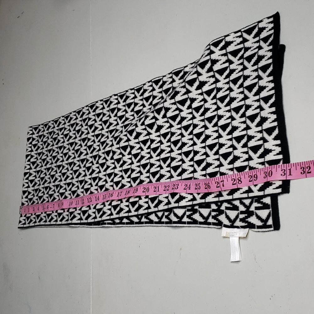 Michael Kors Womens Monogram Knit Lightweight Soft Winter Scarf Designer - Picture 9 of 10